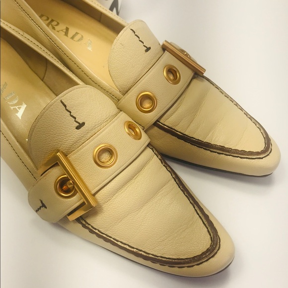 Authentic Prada VeroCuoio Leather Beige Heel Shoes - Picture 7 of 8